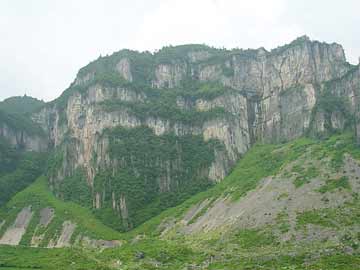 水行山波纹起伏